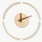 Minimalistisk träväggklocka