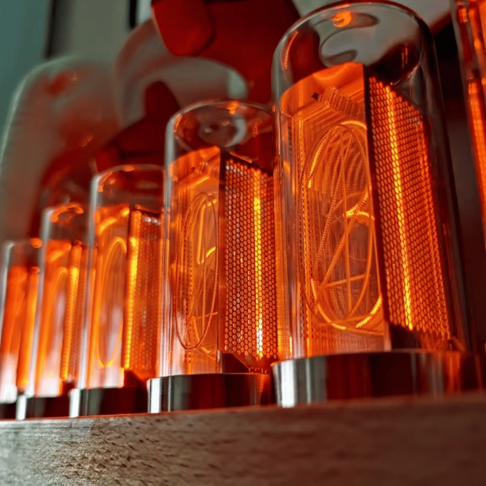 Modern Nixie Tube klocka